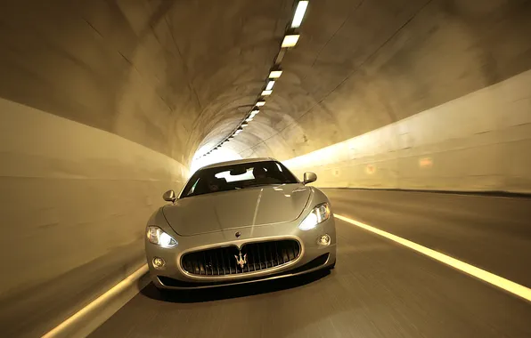 Silver, maserati, granturismo