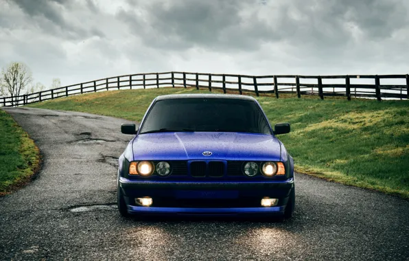 Картинка BMW, Classic, Blue, Front, E34, 540i, Hella, Sight
