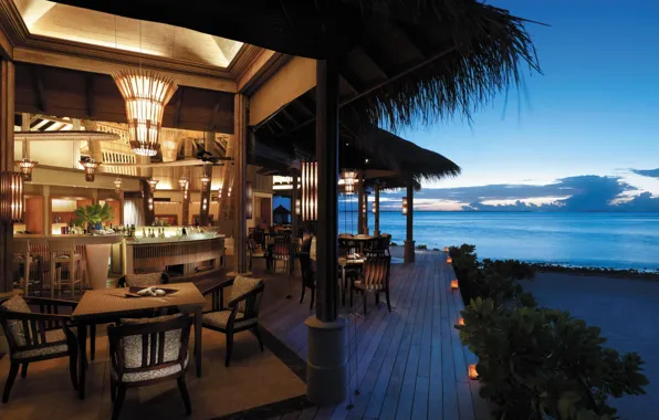 Shangri-La, restaurant on the beach, Villingili Resort &amp; Spabar