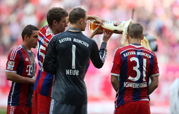 Allianz Arena, Neuer, Schweinsteiger, Muller, Lahm, FC Bayern Munich