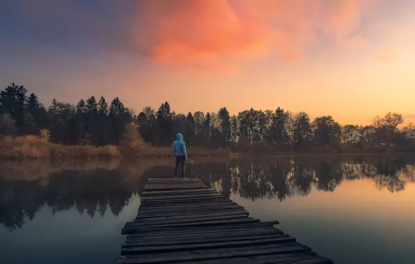 Картинка twilight, trees, sunset, clouds, lake, man, dusk, reflection