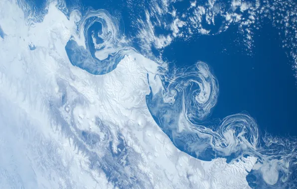 Картинка снег, океан, земля, вулканы, NASA, камчатка, International Space Station, Міжнародна космічна станція МКС