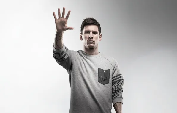 Спортсмен, серый фон, жест, Лионель Месси, Lionel Messi, аргентинец, гениальный игрок, лучший футболист