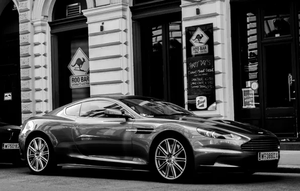 Фото, улица, купе, черно-белое, автомобиль, Aston Martin DBS, английской компании Aston Martin, класса GT