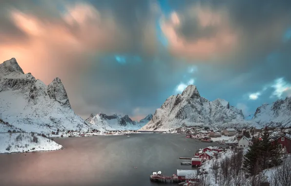 Картинка зима, снег, горы, озеро, утро, Норвегия, поселок, фьорд