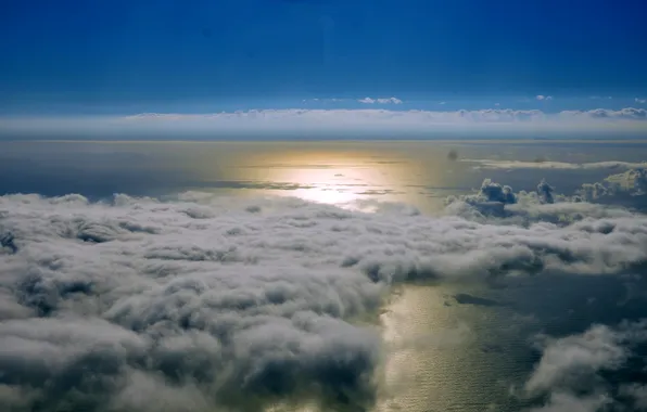 Небо, облака, океан