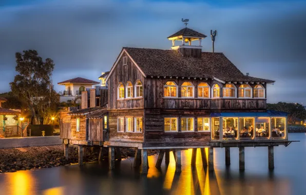 Вечер, Сан-Диего, ресторан на сваях