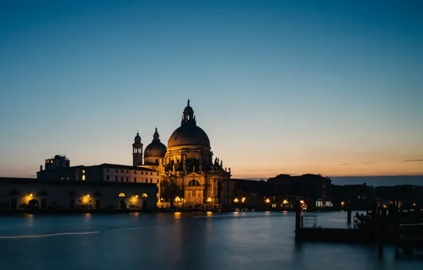 Картинка city, lights, cathedral, Italy, sunset, photographer, water, evening