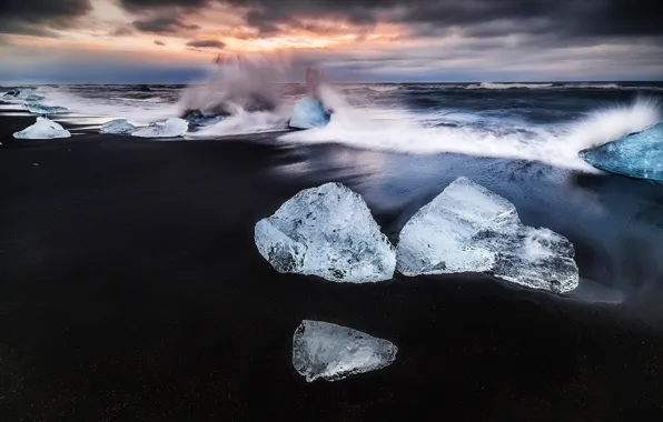 Волны, пляж, лёд, всплеск, утро, Исландия, ледниковая лагуна Йёкюльсаурлоун