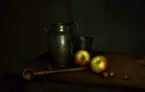 Яблоки, посуда, кувшин, орехи, половник