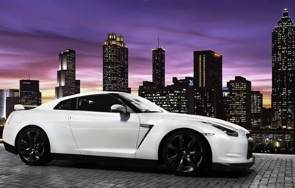 Город, вечер, Nissan GTR