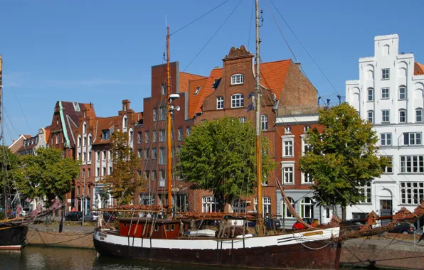 Картинка здания, парусник, Германия, Любек, набережная, Germany, галеас, Lübeck
