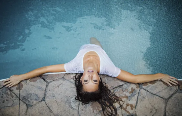 Картинка девушка, бассейн, взгляд снизу, Jesse Herzog