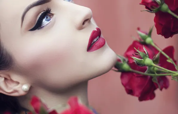 Картинка взгляд, девушка, цветы, розы, макияж