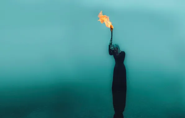 Девушка, факел, в воде, Kindra Nikole, forsaken flame