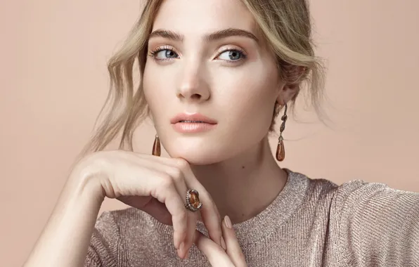 Взгляд, девушка, поза, портрет, серьги, прическа, красивая, Skyler Samuels