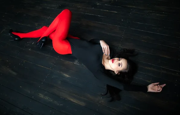 Картинка девушка, bodysuit, model, women, brunette, hips, leotard, on the floor