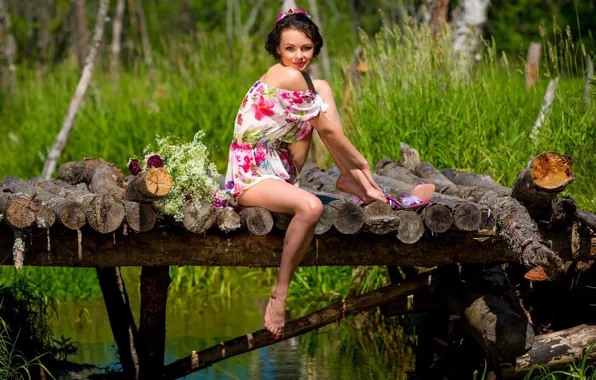 Лето, взгляд, девушка, природа, поза, улыбка, река, платье