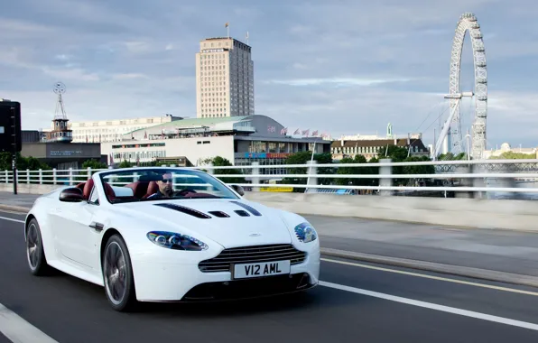 Картинка дорога, белый, город, Aston Martin, Лондон, Vantage, колесо обозрения, суперкар