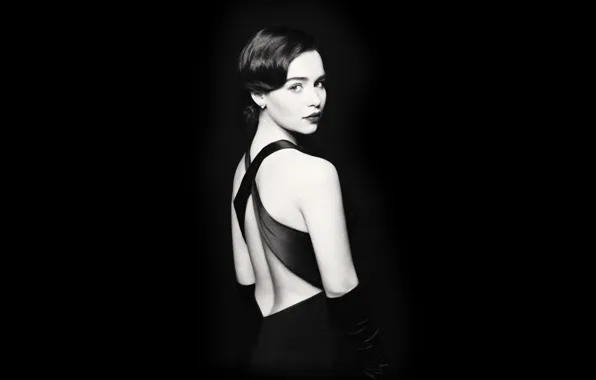 Картинка девушка, лицо, спина, актриса, полумрак, красотка, Кхалиси, Emilia Clarke