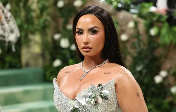 Face, Demi Lovato, Bokeh, Portrait, Makeup, Tattoos, Accessories, American singer