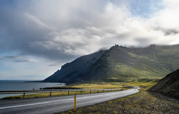 Дорога, горы, побережье, Iceland
