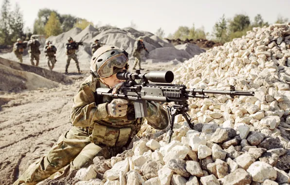 Soldier, rifle, telescopic sight, training platoon