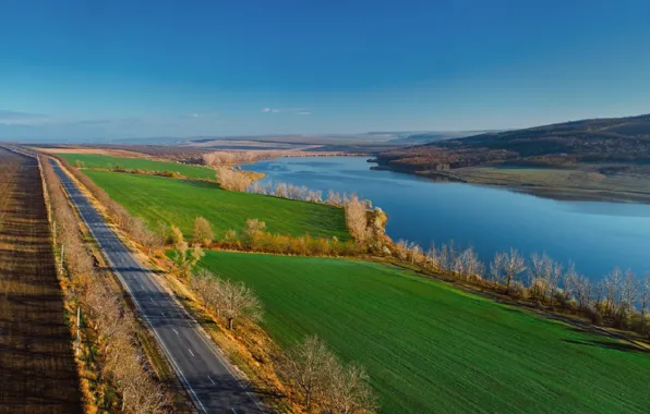 Картинка дорога, осень, озеро, Молдова