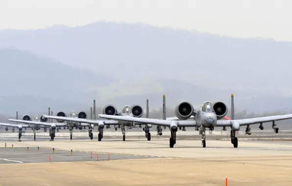 A-10, ВВС США, Thunderbolt II, американский одноместный, Fairchild Republic, рулёжка, двухдвигательный штурмовик