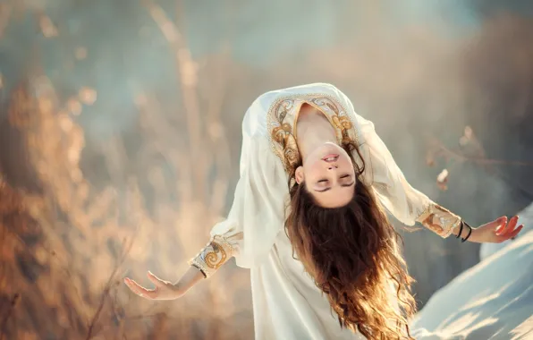 Картинка девушка, поза, настроение, волосы, руки, платье, боке, Анна Мельникова
