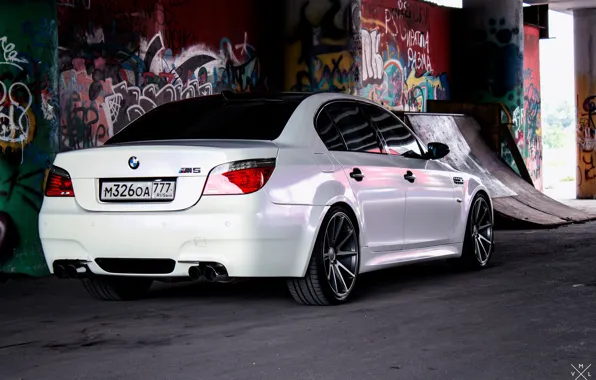 Картинка BMW, E60, m5
