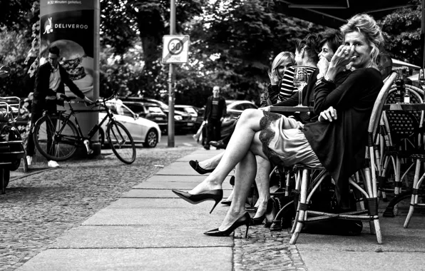 Cityscape, enjoying, ladies, urban scene