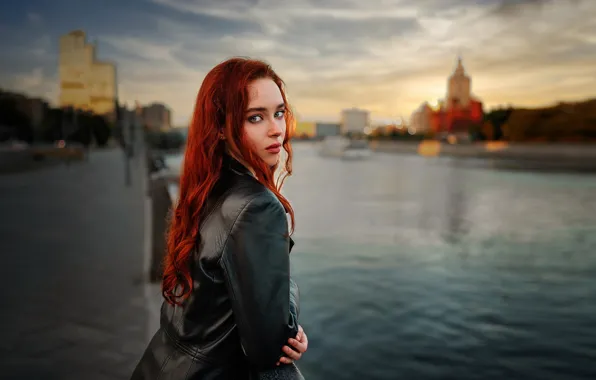 Картинка взгляд, рыжая, рыжеволосая, набережная, длинные волосы, long hair, redhead, Den Litvinovsky