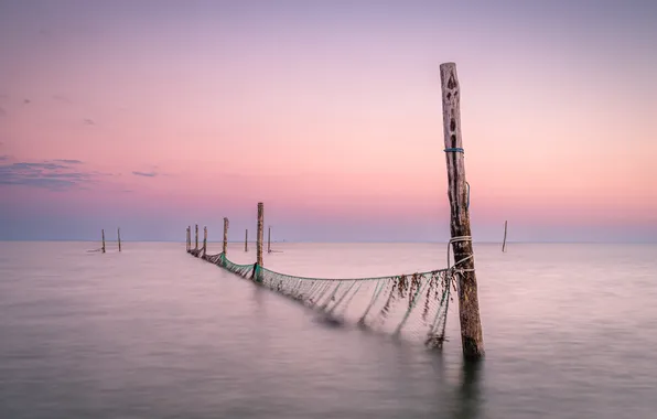 Море, закат, сети