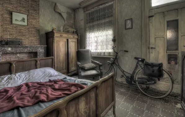 Картинка велосипед, комната, кровать