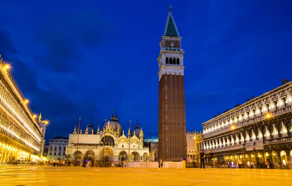 Картинка ночь, огни, люди, Италия, Венеция, кампанила, собор Святого Марка, площадь Святого Марка