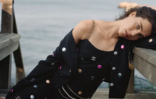 Взгляд, девушка, поза, платье, Margaret Qualley