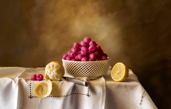 Картинка ягоды, малина, стол, лимон, нож, посуда, фрукты, скатерть