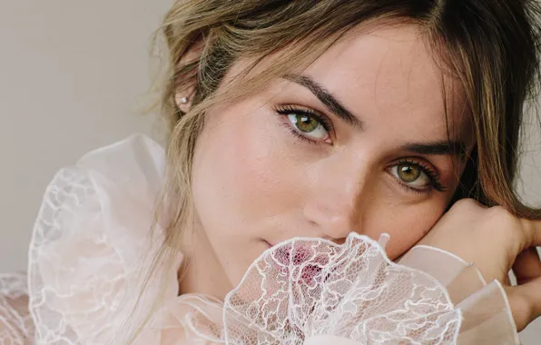 Картинка глаза, взгляд, девушка, блузка, Ana de Armas