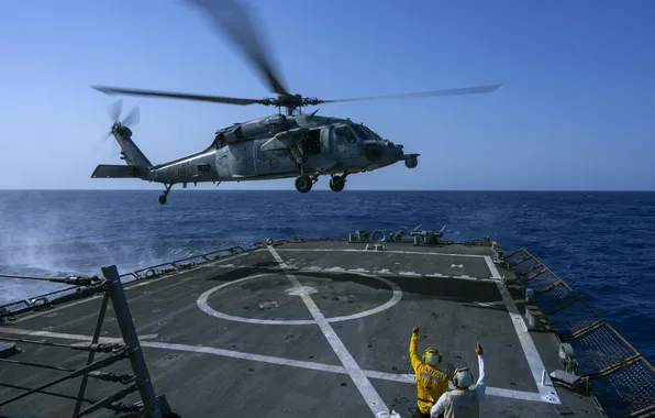 Эсминец, USS Laboon, посадка вертолета