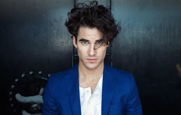 Взгляд, парень, Darren Criss