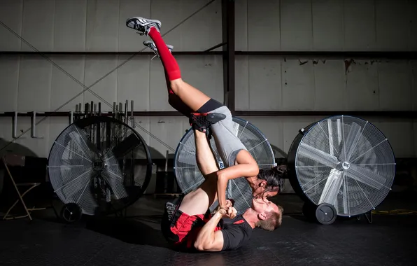 Картинка woman, men, crossfit, engagement