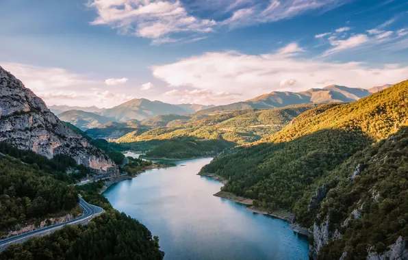 Дорога, лес, облака, свет, горы, озеро, река, синева