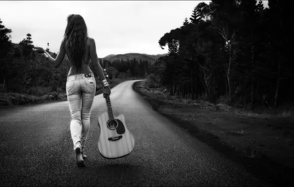 Картинка дорога, лес, попа, девушка, гитара, джинсы