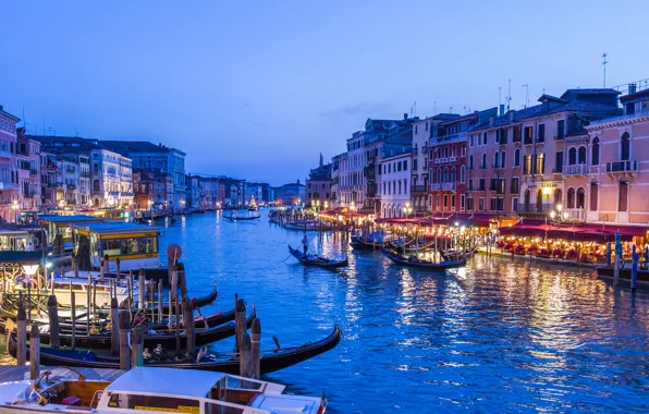 Картинка небо, огни, лодка, дома, вечер, Италия, Венеция, канал