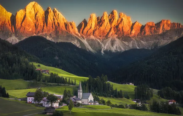 Картинка лес, горы, долина, Альпы, Италия, деревьня