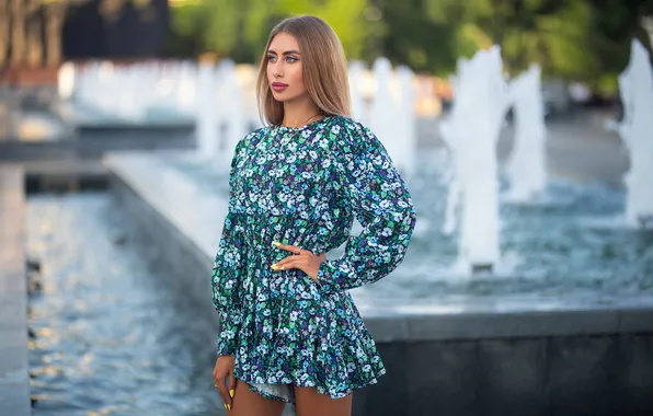 Девушка, милая, модель, Обои, Туфли, Крестик, шатенка, Каблуки