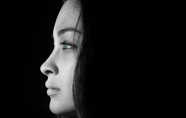 Face, closeup, black and whie
