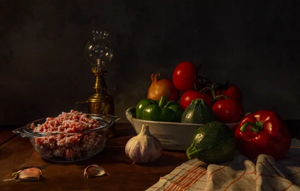 Свет, ретро, темный фон, стол, лампа, полотенце, лук, мясо