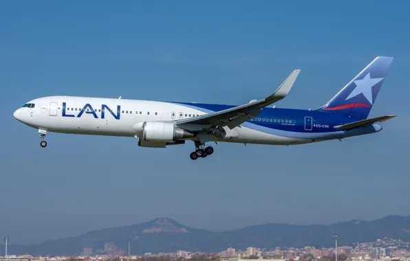 Картинка Boeing, 767-300W, LATAM Airlines Chile